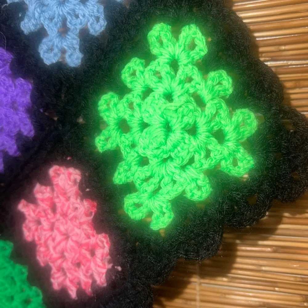 Vtg Crocheted 51X60 Chain Flower Blanket Throw Afghan Black Muti Colored Flowers